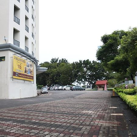 Stallions Suite Penang Jelutong Exterior photo
